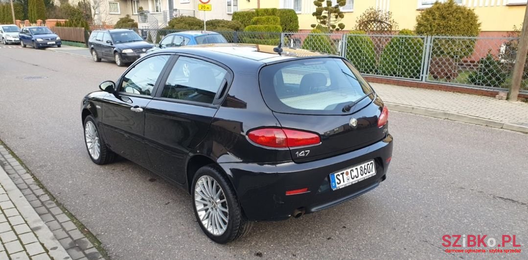 2008' Alfa Romeo 147 photo #2