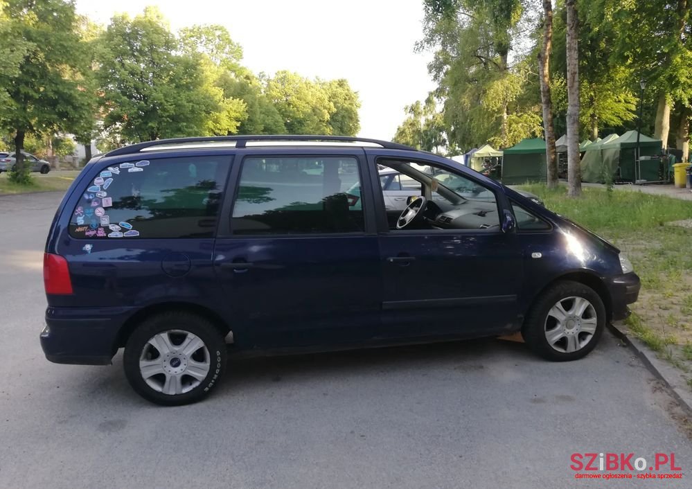 2002' Volkswagen Sharan photo #4