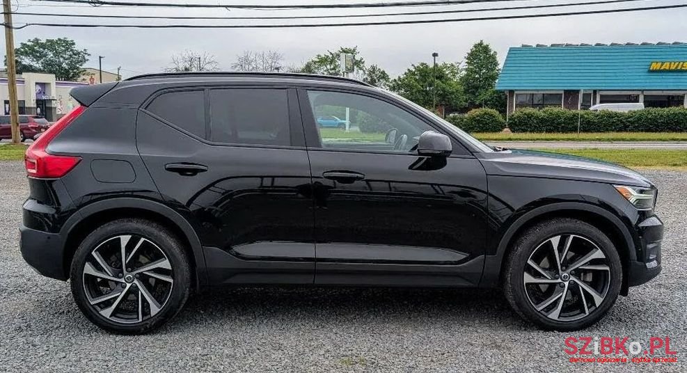 2018' Volvo Xc 40 T5 Awd R-Design photo #6