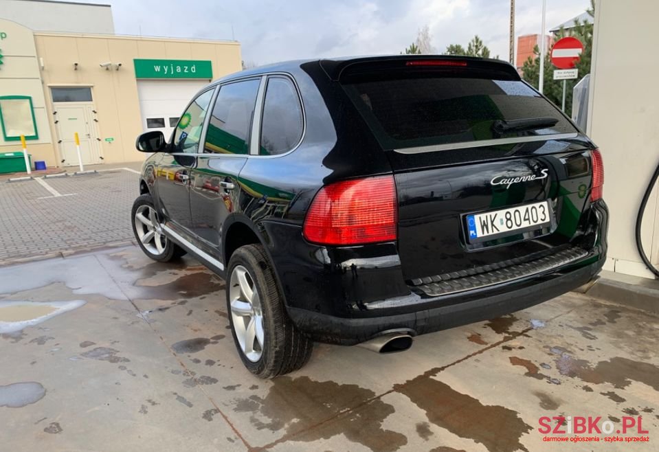 2003' Porsche Cayenne photo #1