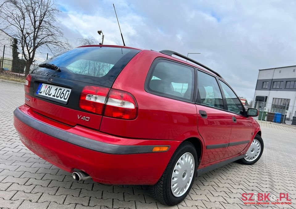 2000' Volvo V40 photo #2