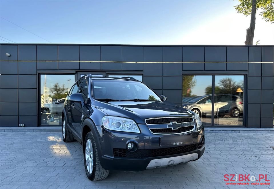 2007' Chevrolet Captiva photo #1