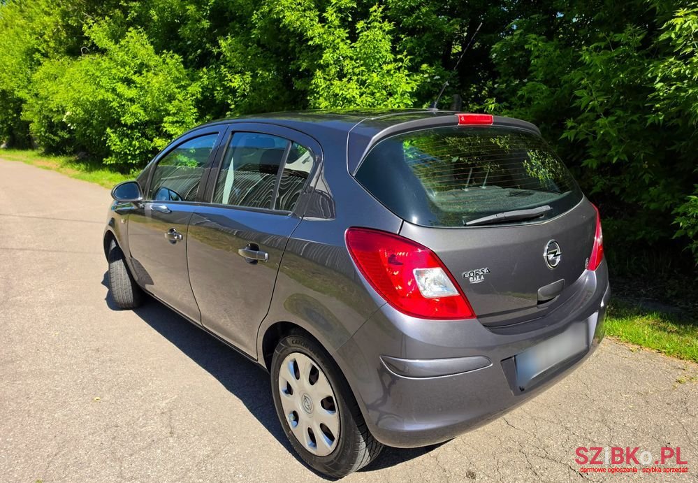 2011' Opel Corsa 1.2 16V Essentia photo #5