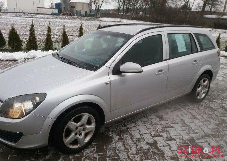 2007' Opel Astra photo #2