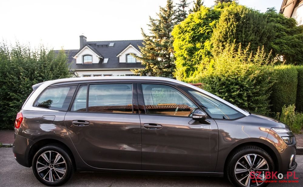 2017' Citroen C4 Picasso photo #4