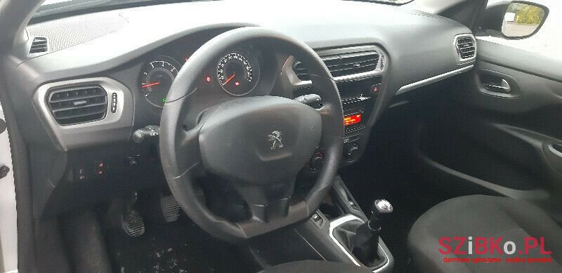 2015' Peugeot 301 photo #2