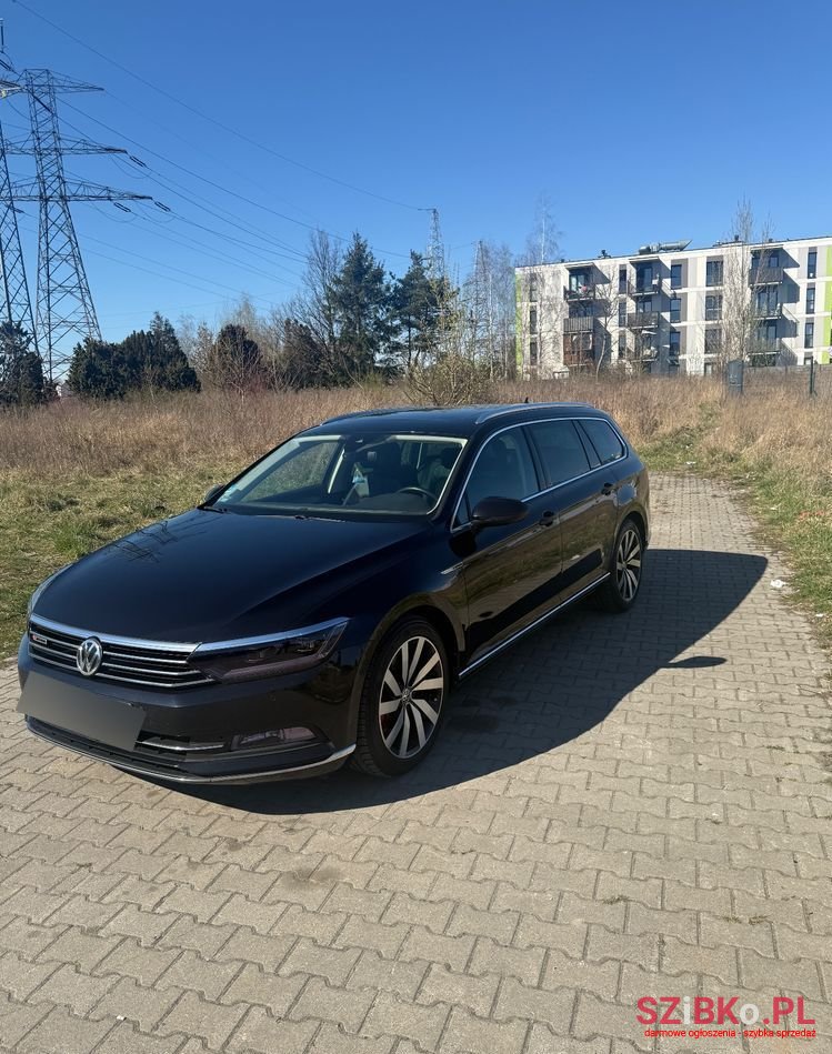 2015' Volkswagen Passat photo #4