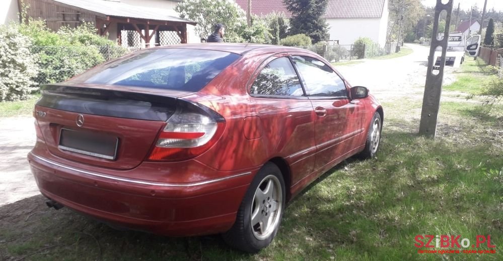 2006' Mercedes-Benz C-Class photo #3