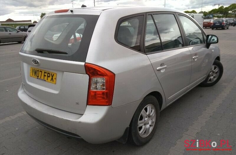 2007' Kia Carens photo #5