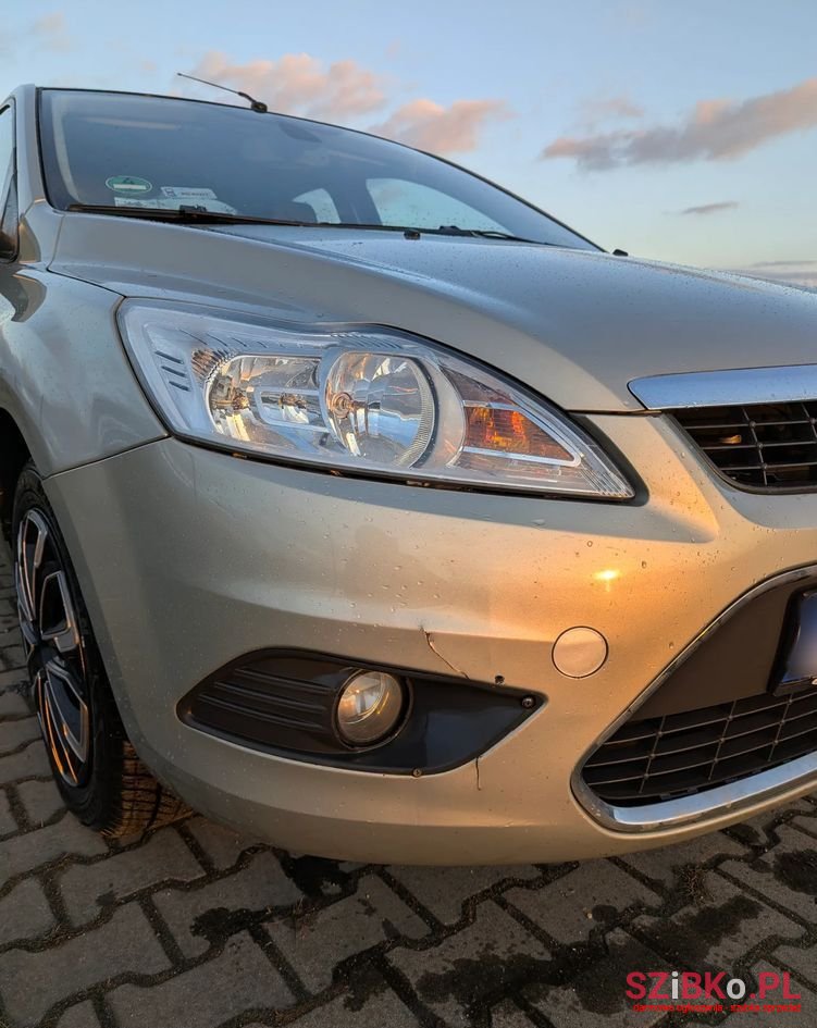 2008' Ford Focus 2.0 Ghia photo #3