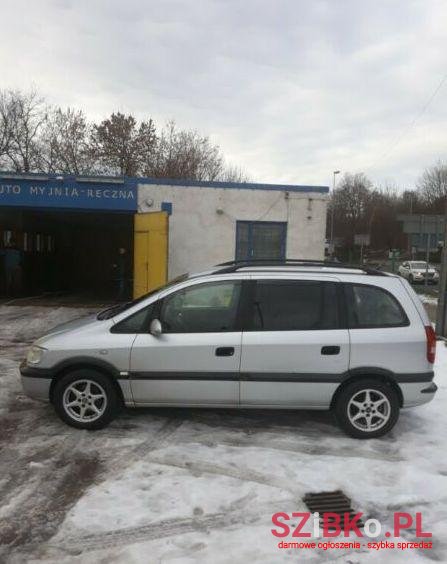 2001' Opel Zafira photo #1