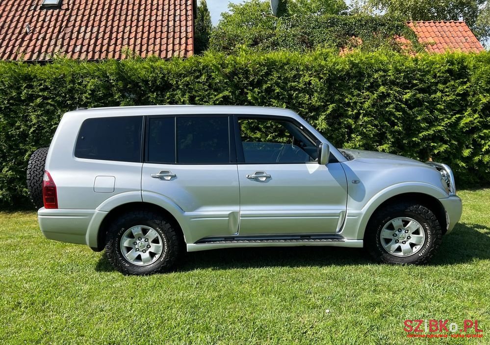 2003' Mitsubishi Pajero 3.2 Did 7Os photo #5