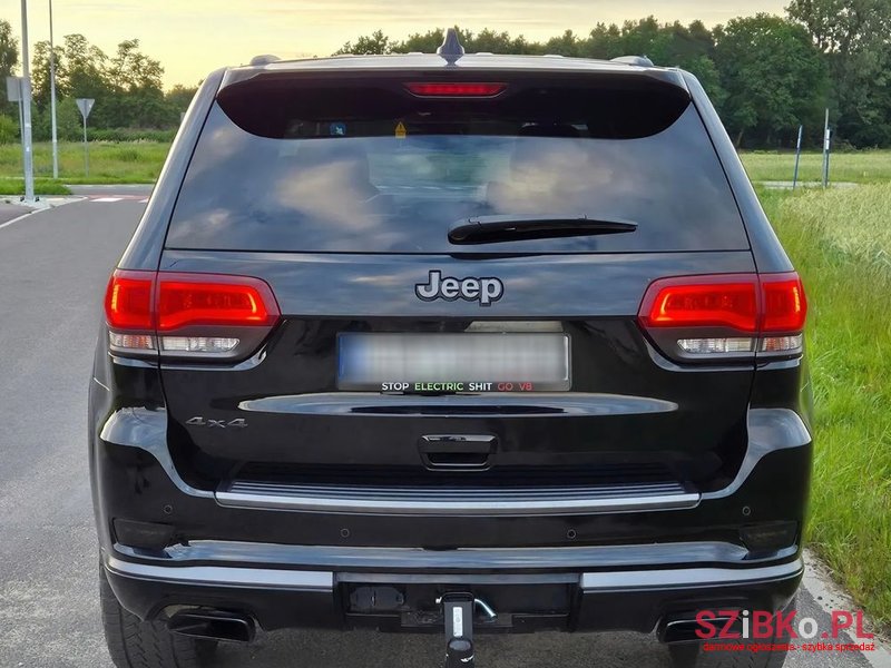2021' Jeep Grand Cherokee 5.7 V8 Overland photo #6