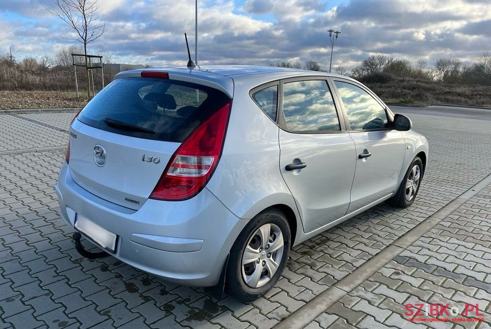 2010' Hyundai i30 1.6 Crdi Classic photo #5