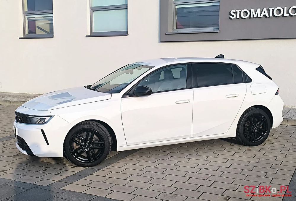 2022' Opel Astra photo #4