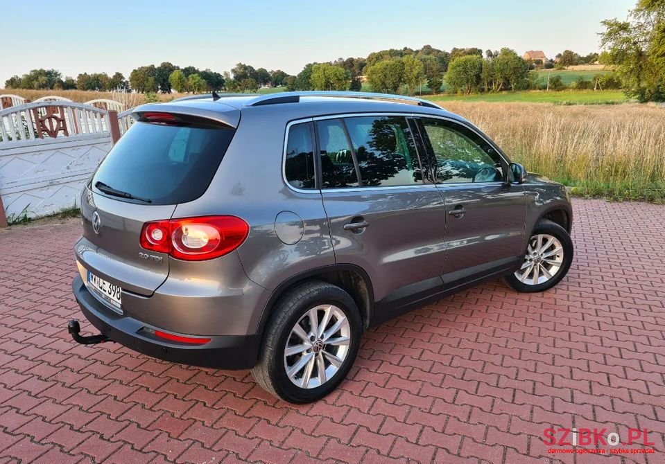 2009' Volkswagen Tiguan photo #2