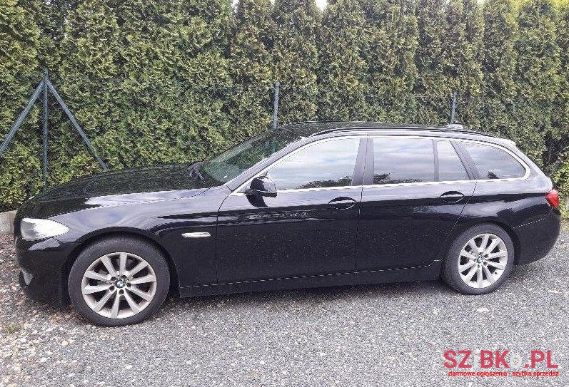 2010' BMW 520 photo #1