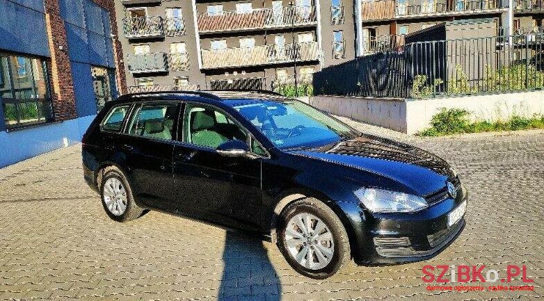 2015' Volkswagen Golf photo #1