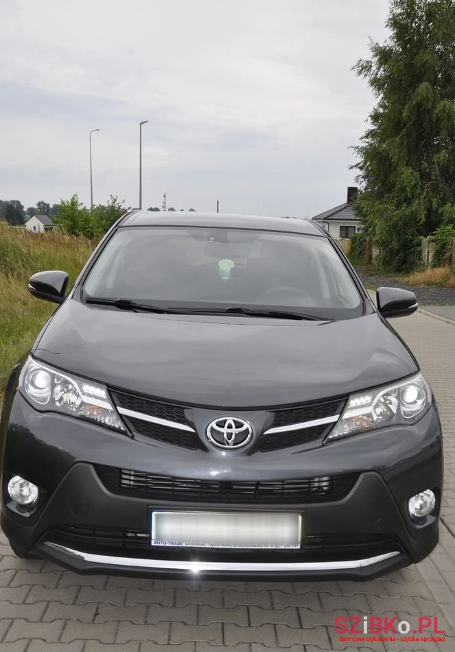 2013' Toyota RAV4 photo #2