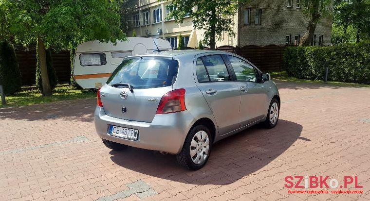 2006' Toyota Yaris photo #2