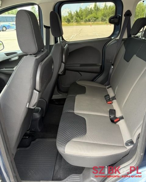 2020' Ford Tourneo Courier photo #6