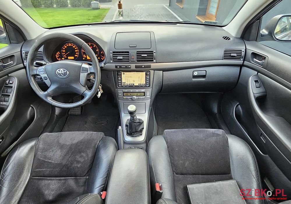 2007' Toyota Avensis photo #5