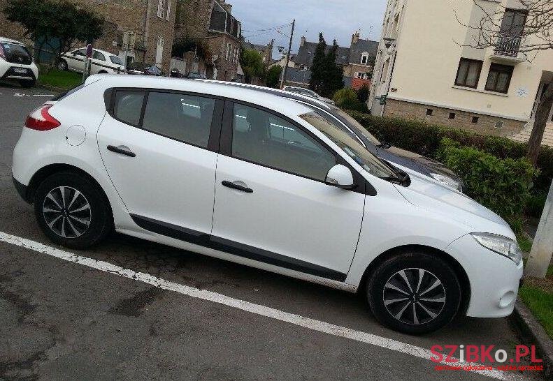 2012' Renault Megane photo #1