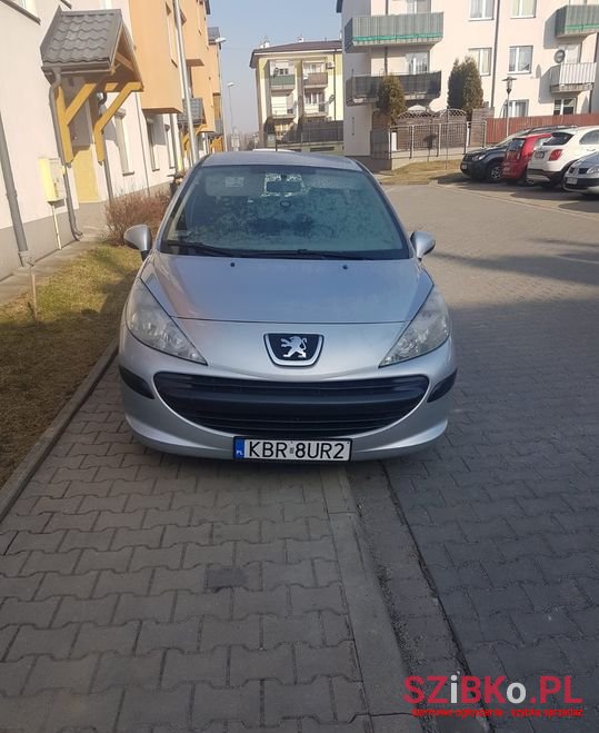 2006' Peugeot 207 photo #2