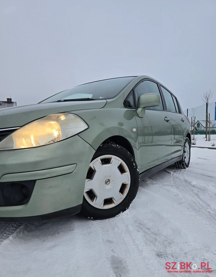 2007' Nissan Tiida 1.6 Visia photo #6