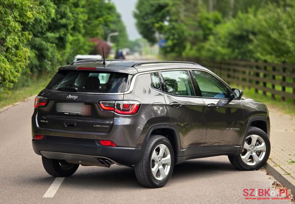 2018' Jeep Compass photo #3