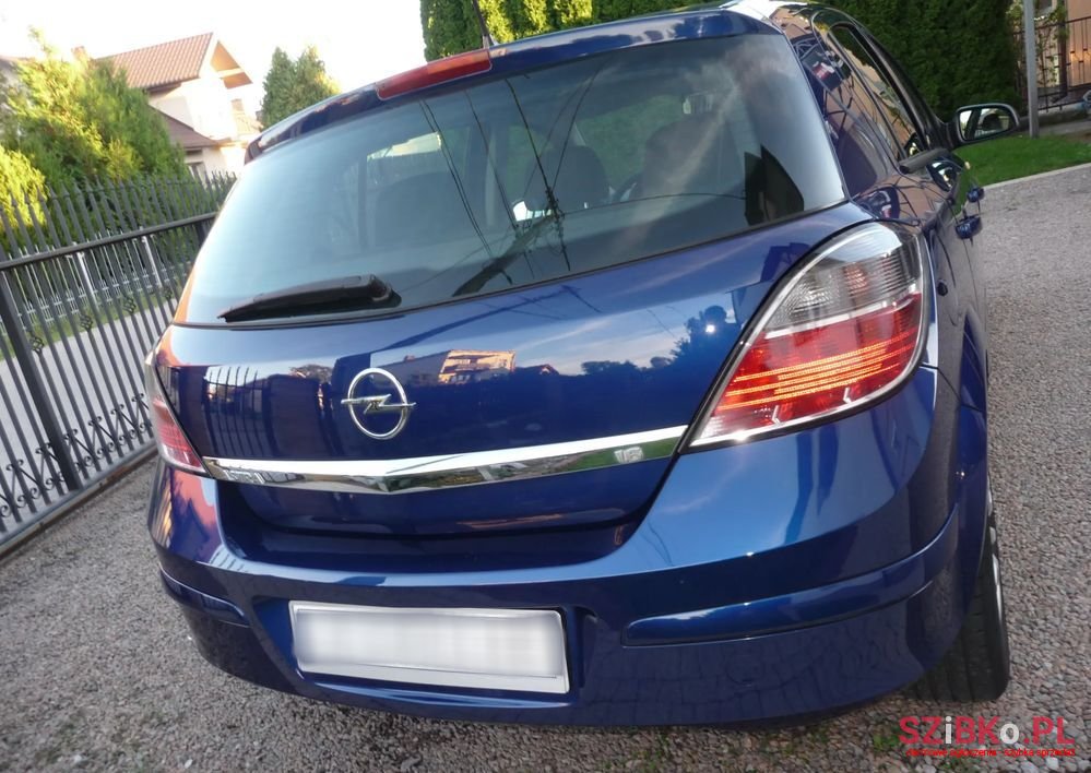 2007' Opel Astra 1.6 Design Edition photo #6