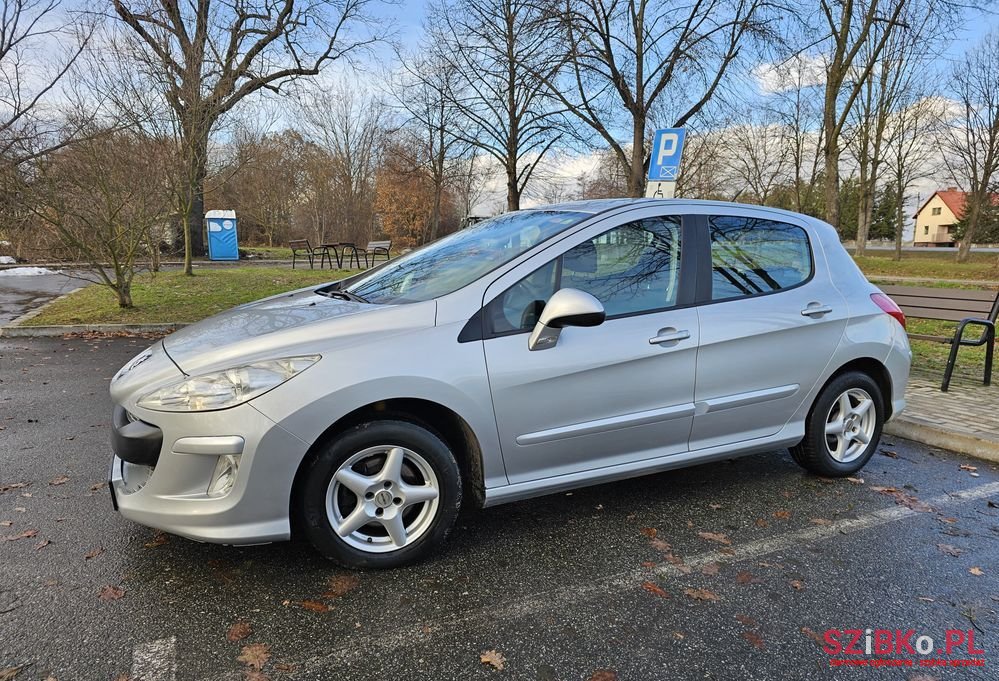 2008' Peugeot 308 Hdi Fap 110 Sport photo #2