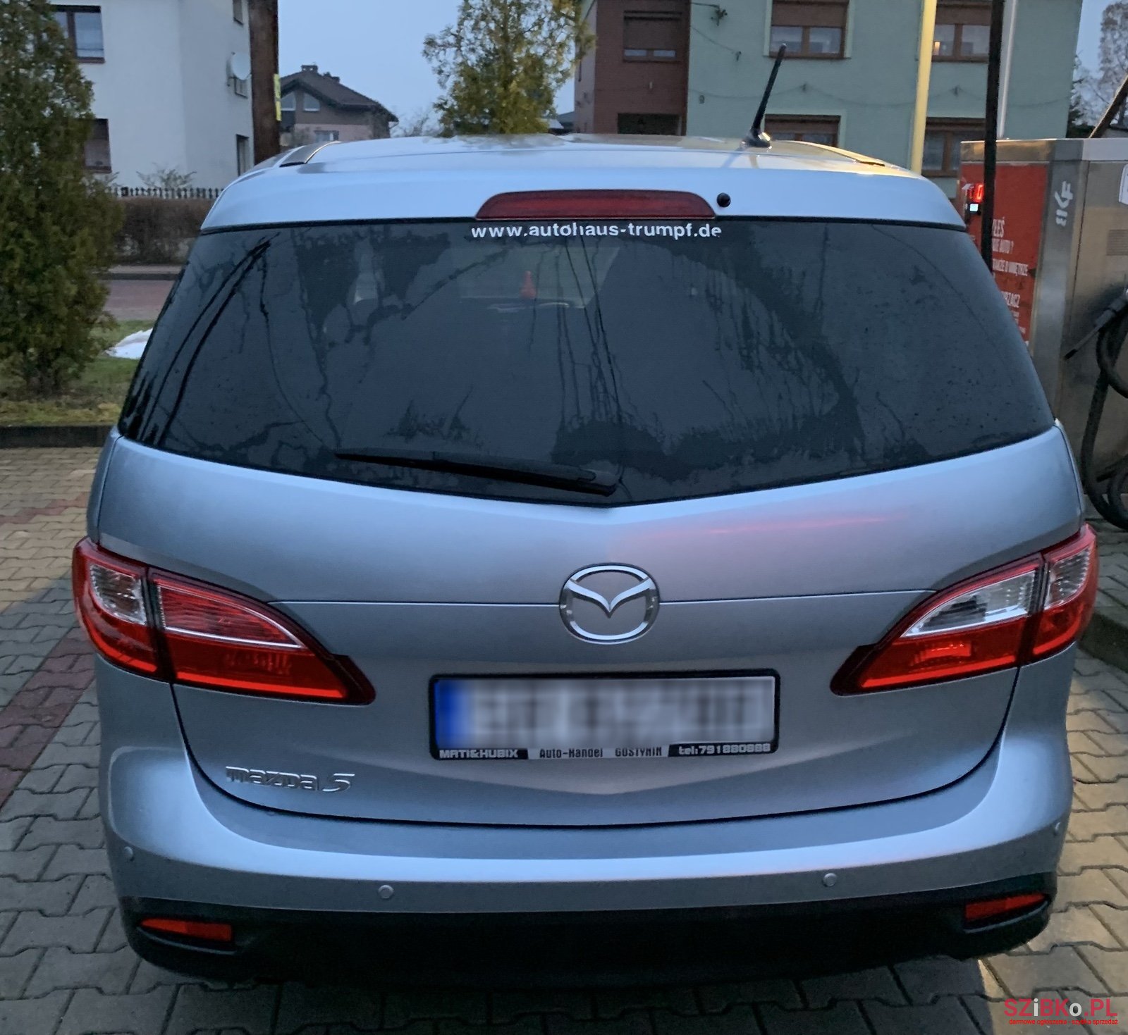 2011' Mazda 5 photo #3