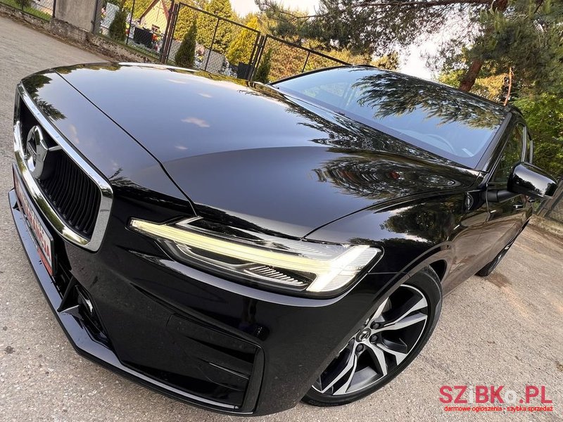 2021' Volvo V60 B4 D photo #4