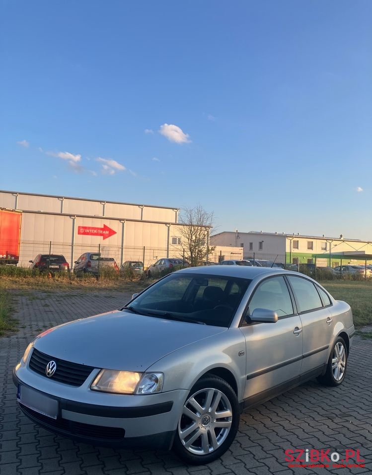 1999' Volkswagen Passat 1.8T photo #2