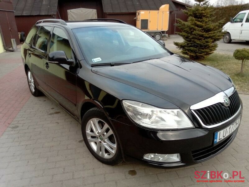 2009' Skoda Octavia photo #1