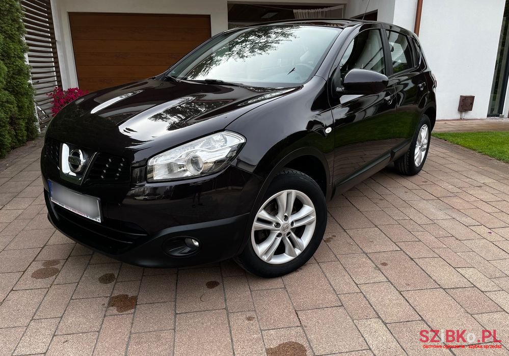 2010' Nissan Qashqai 2.0 4X4 Tekna photo #1