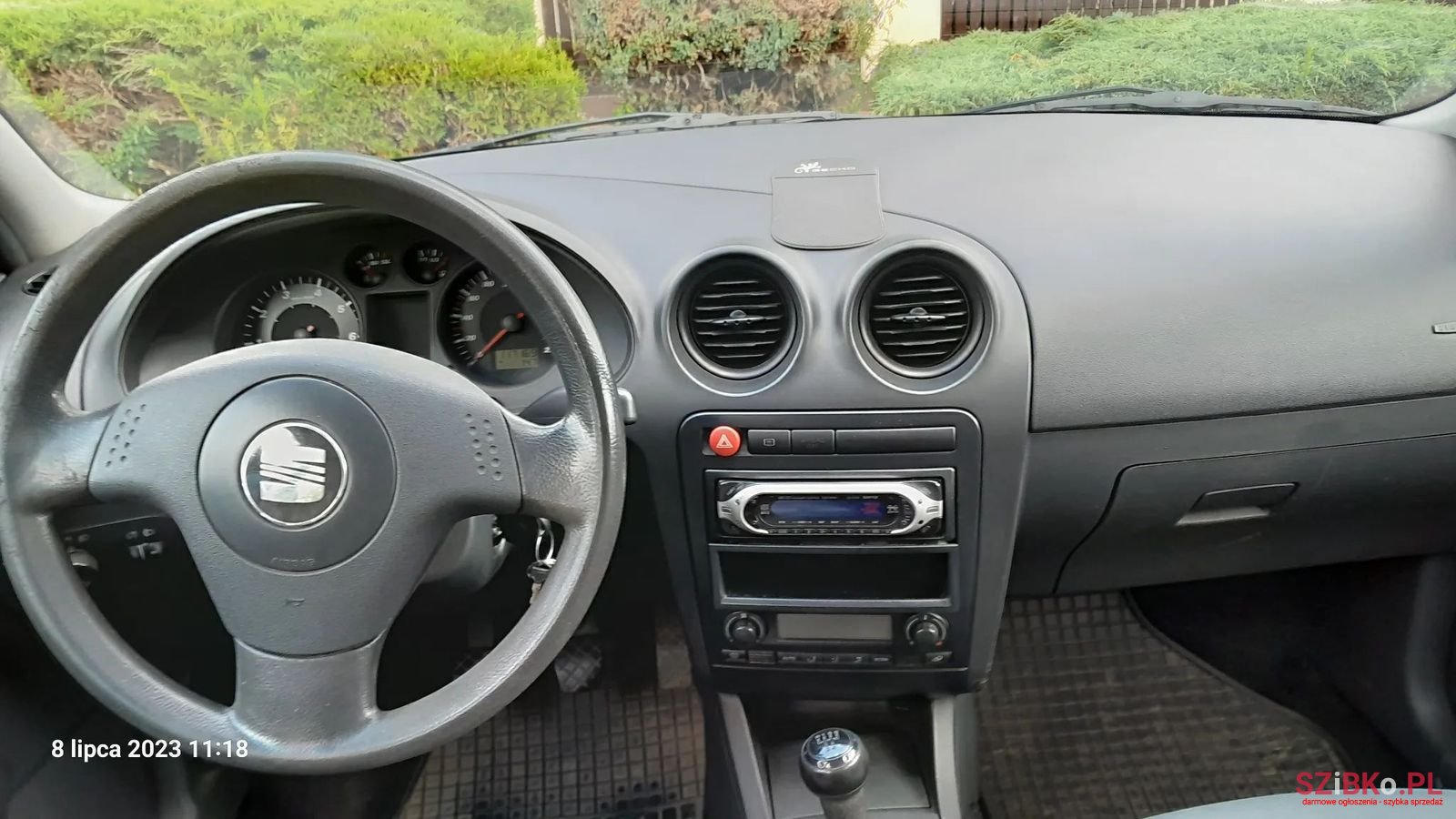 2004' SEAT Ibiza photo #5