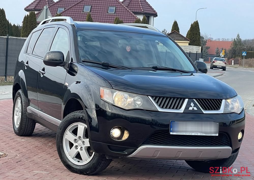 2009' Mitsubishi Outlander 2.4 Invite photo #3