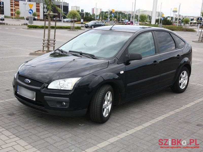 2005' Ford Focus 1.6 Trend photo #1