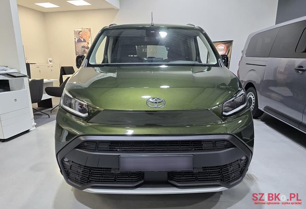 2024' Toyota ProAce City Verso photo #1