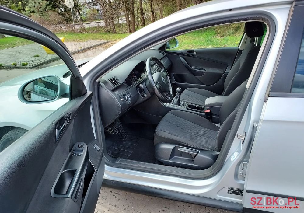 2008' Volkswagen Passat 1.8 Tsi Trendline photo #6