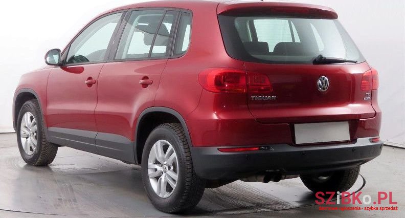 2011' Volkswagen Tiguan photo #3