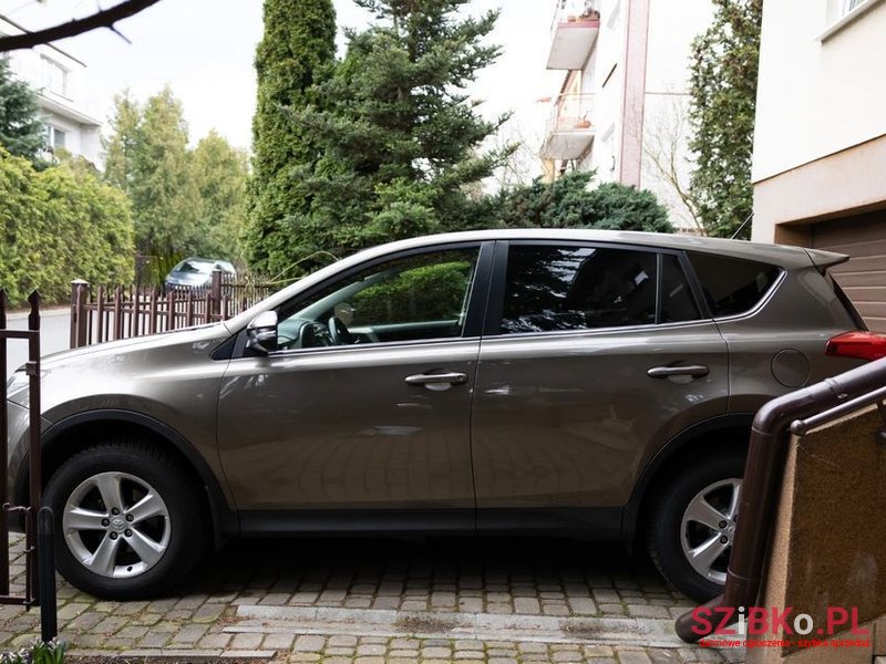 2013' Toyota RAV4 photo #3