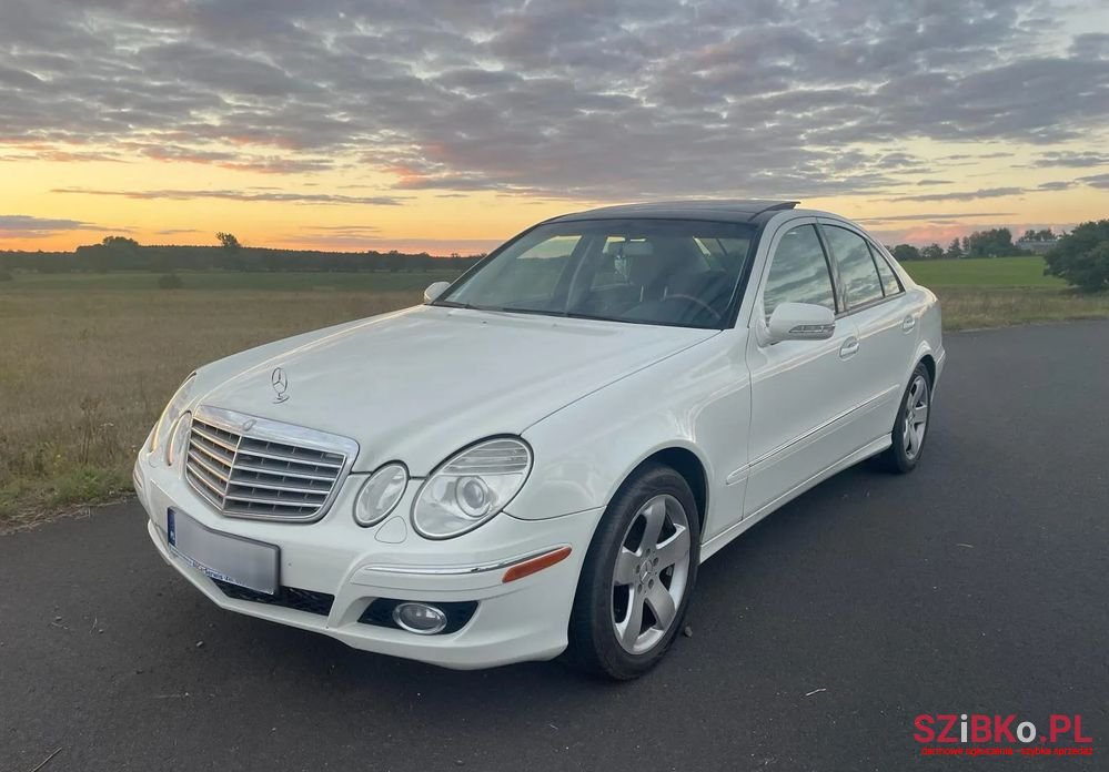 2007' Mercedes-Benz E-Class photo #1