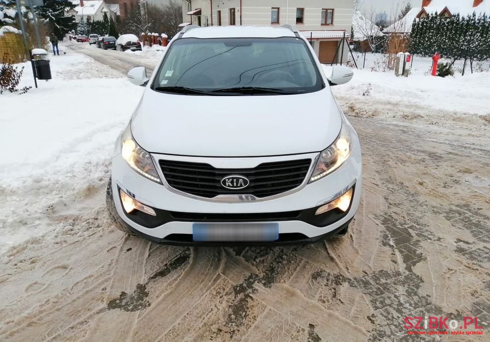 2011' Kia Sportage 1.7 Crdi S 2Wd photo #2