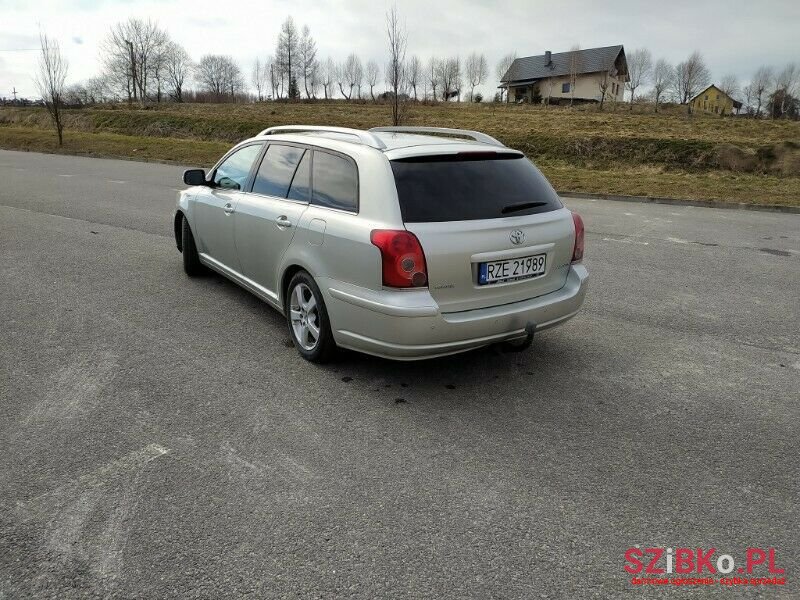 2009' Toyota Avensis photo #6