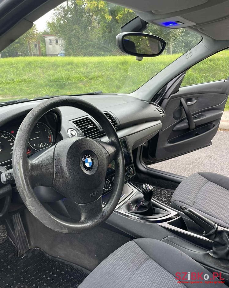 2007' BMW 1 Series 118D photo #5