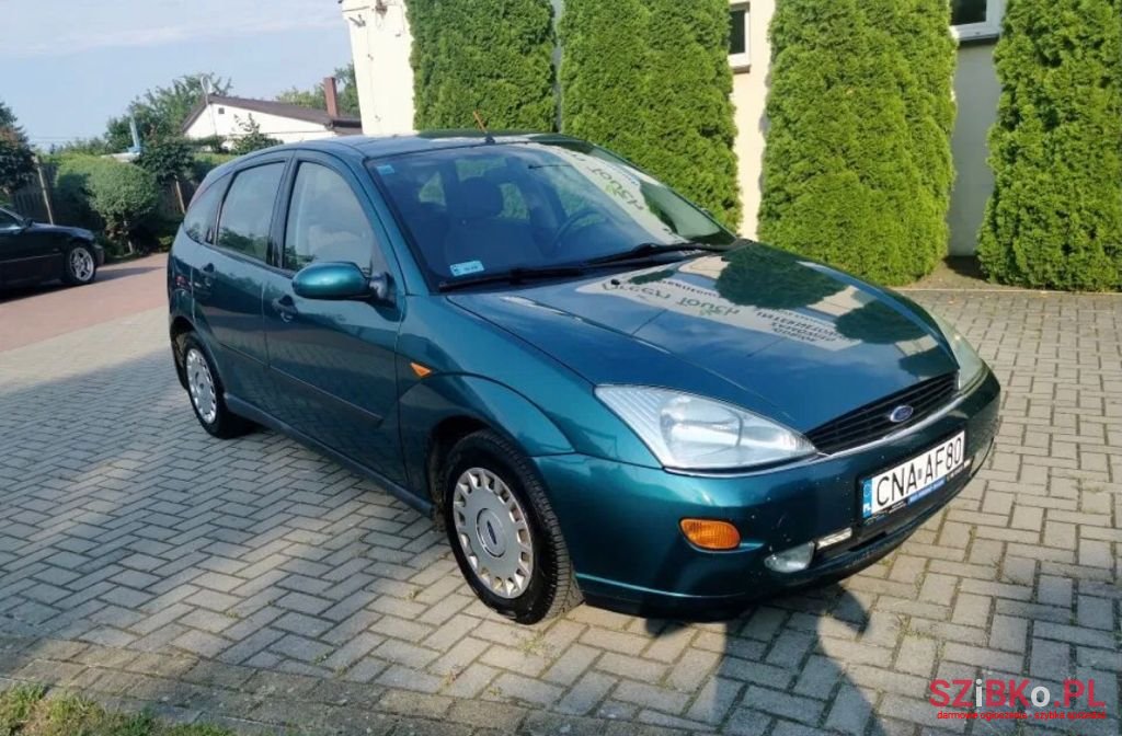 2000' Ford Focus photo #2