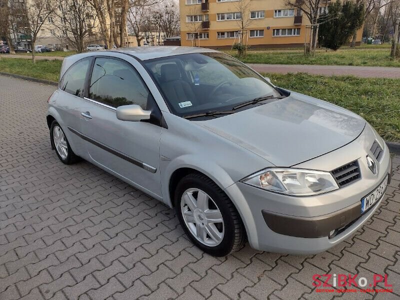 2003' Renault Megane photo #2